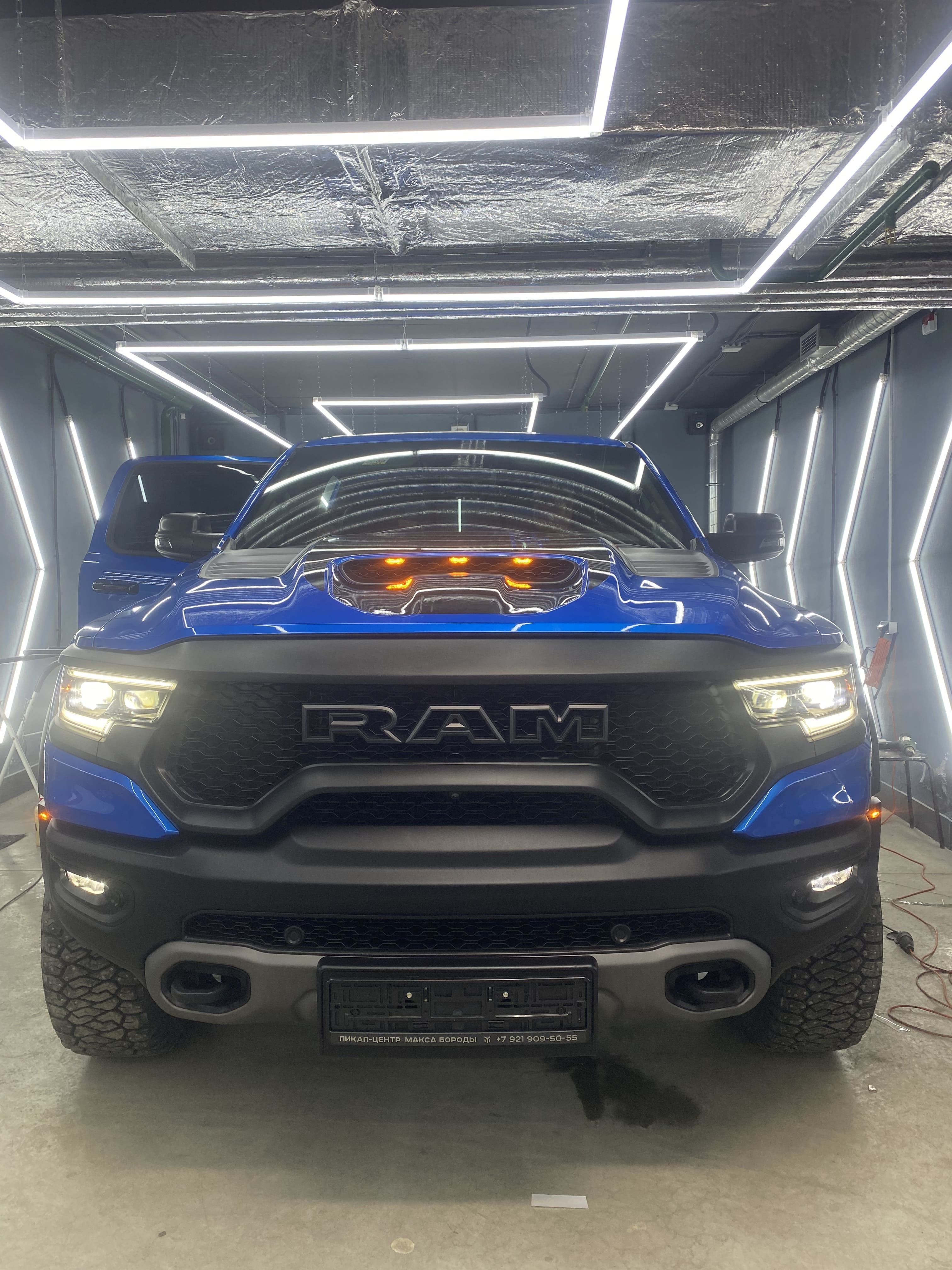 Оклейка полиуретаном Dodge RAM